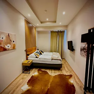 Wiener Stadthalle Boutique - Ideal For Couples Wien